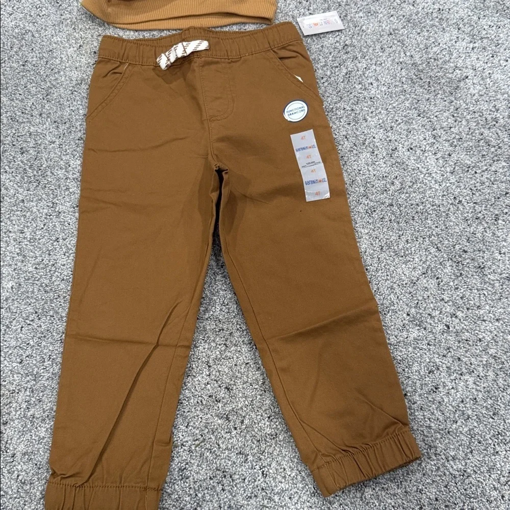 2 Set of pants and shorts